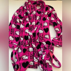 2012 Hello Kitty fuzzy hot pink bath robe